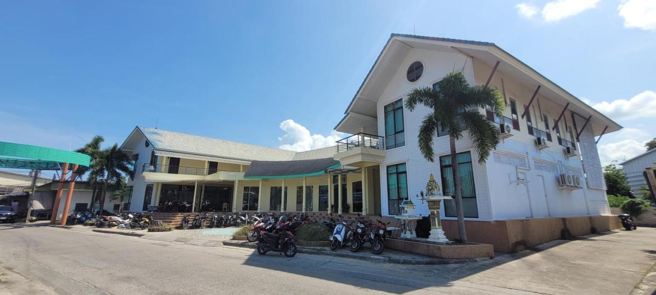 Centerpoint Hotel & Plaza Thong Sala Bagian luar foto